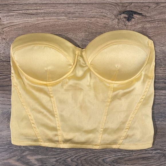 Princess Polly yellow satin corset. - Picture 2 of 13